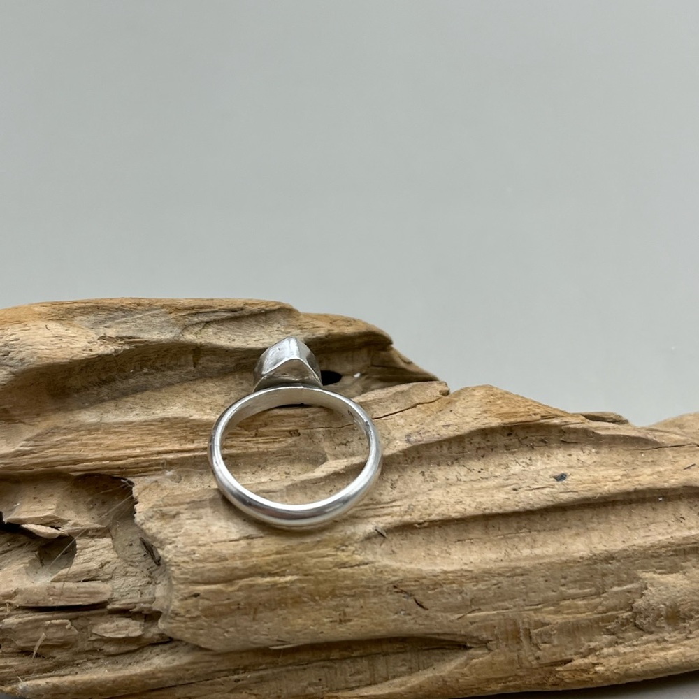Elegant Sterling Silver Rainbow Moonstone Ring - Picture 5 of 5